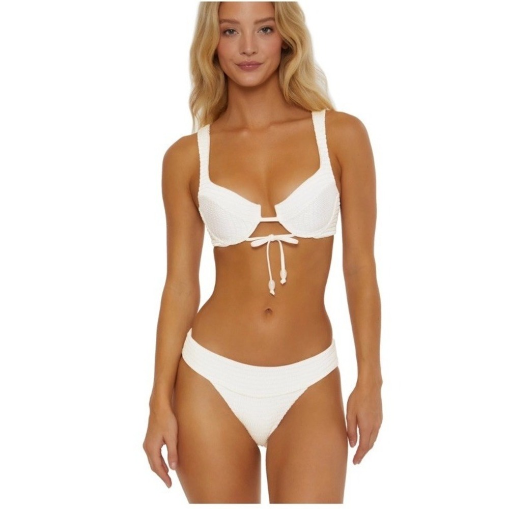 $98 Isabella Rose Maza Underwire Bikini Top White Size M New